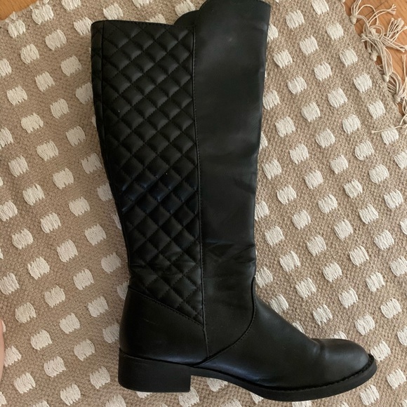 Fall boots 🍁 - Picture 2 of 3